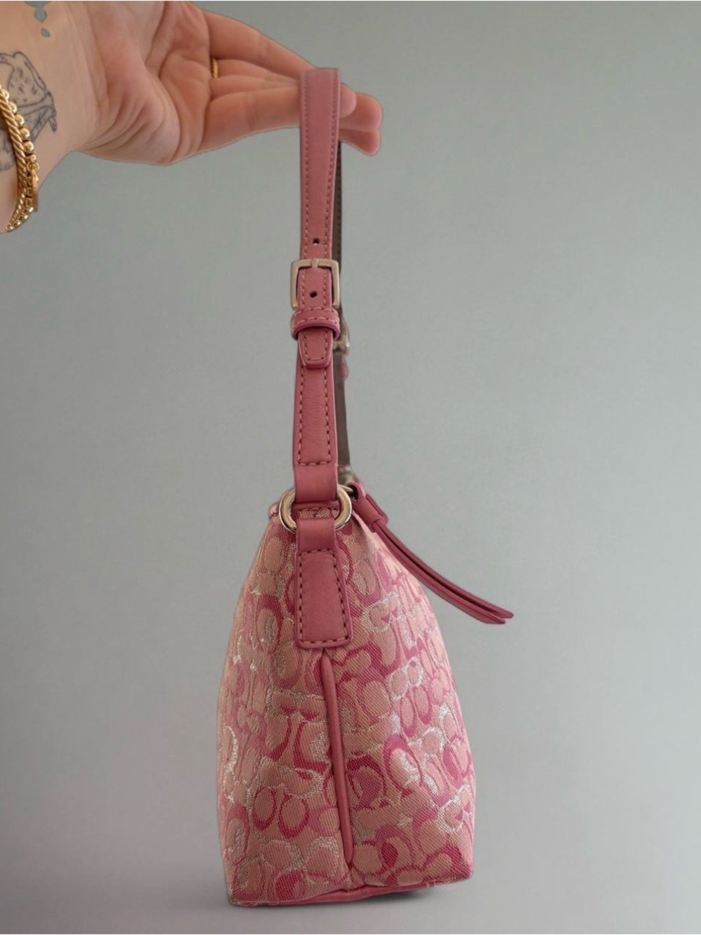 Vintage 2004 Coach Pink Optic Lurex Signature Demi Bag ๐ - Picture 5 of 9